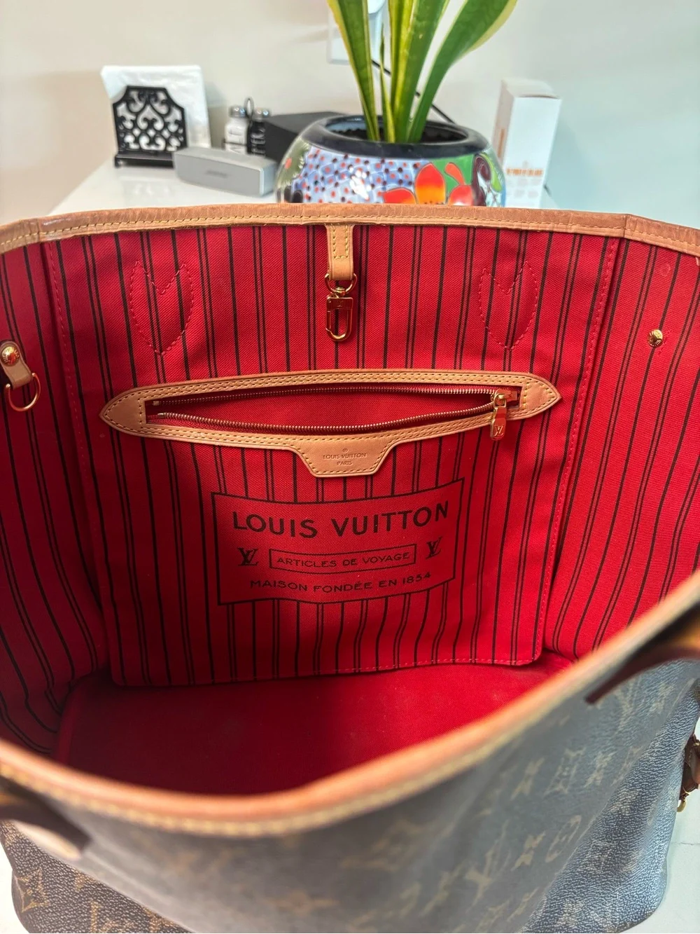 Louis Vuitton Neverfull MM Tote